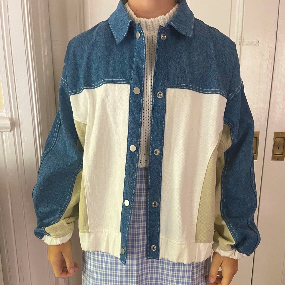 BLUE, WHITE, TAN! Jean jacket